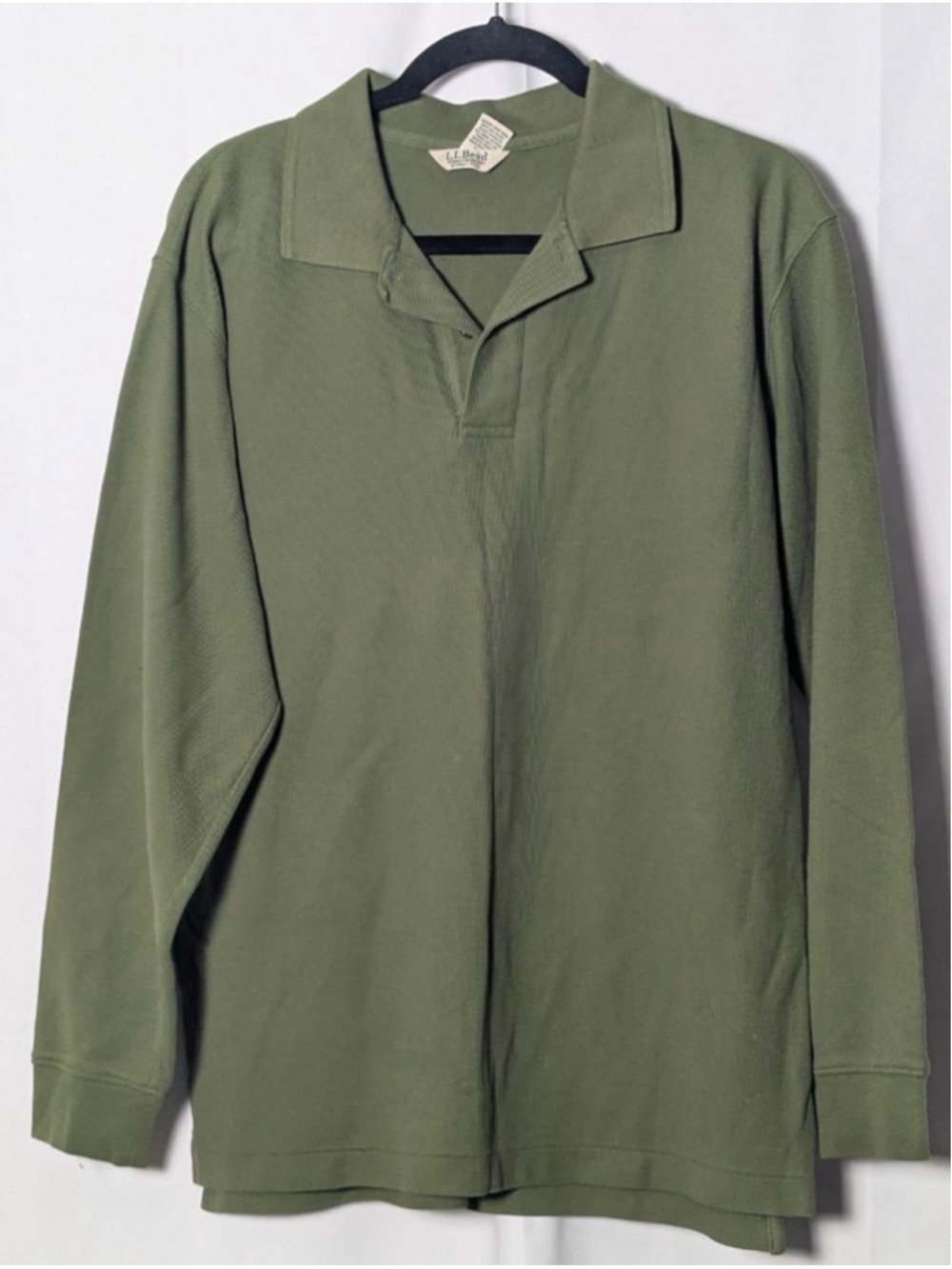 L.L. Bean Mens Green Long Sleeve Polo Shirt Double L Wrinkle Resistant Medium